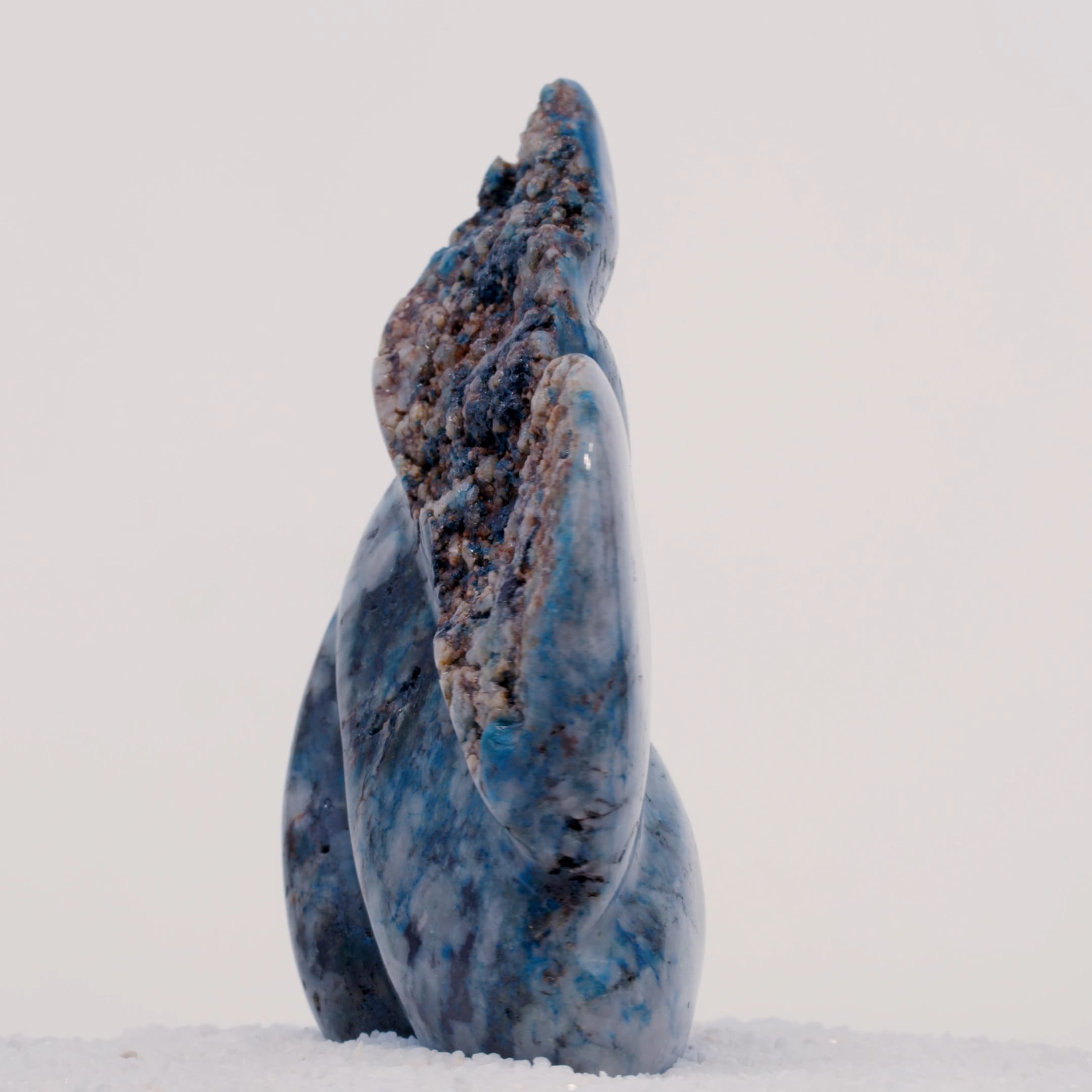 Canyonite 1383ct Rare Sculpture - Image 2